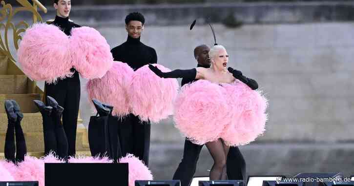Olympia-Eröffnung: Lady Gaga singt auf goldener Treppe