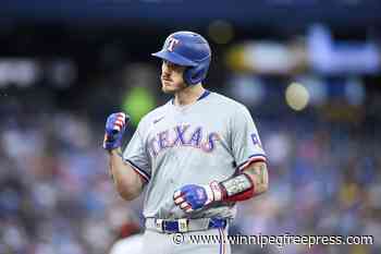 Clement plays hero as Jays trip Rangers 6-5