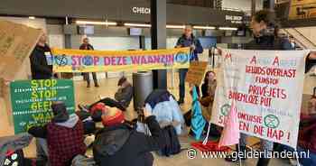 Klimaatactivisten Extinction Rebellion demonstreren opnieuw op luchthavens