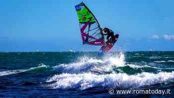 Ostia capitale del windsurf: il Campidoglio candida il litorale per i campionati europei