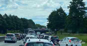 Viel Stau auf A7 rund um Rendsburg