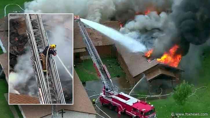 Firefighter injured at second major Dallas Baptist church fire within two weeks: 'We see God working'