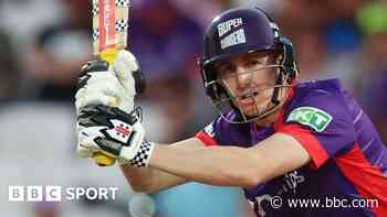 England's Brook helps Superchargers end losing run