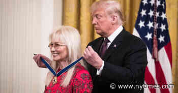 Trump Says Civilian Award Is ‘Much Better’ Than Medal of Honor