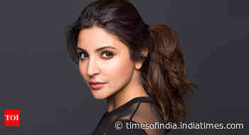 Anushka praises Salim-Javed's 'Angry Young Men'