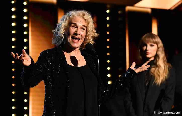 Carole King sings ‘Shake It Off’ at ‘Swifties for Kamala’ kickoff event