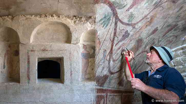 Israel opens tombs from Ancient Rome to the public for the first time: 'wonderful paintings'