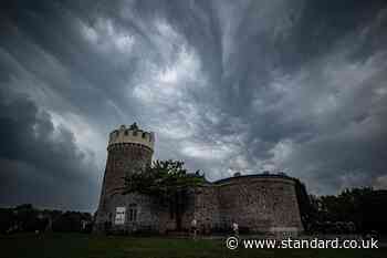 Thunderstorms to hit UK this weekend with possible weather warnings