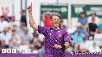 Worcestershire sign all-rounder Allison from Essex