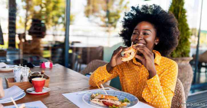 When is the best time to have breakfast, lunch, and dinner?