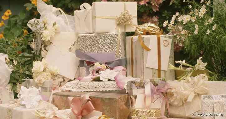 Stop attending weddings without any gifts, here's why