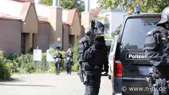 Polizei fahndet nach Täter: Mitarbeiter von Nürnberger Hochschule mit Messer verletzt