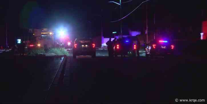 Albuquerque police investigate two fatal crashes