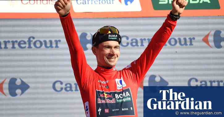 Primoz Roglic seizes chance on climb to take Vuelta stage 19 and red jersey