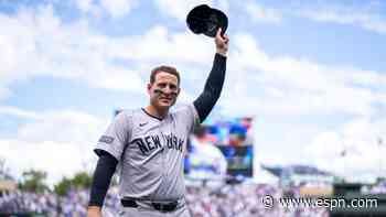 His kind of town: Rizzo swept up by Cubs' tribute