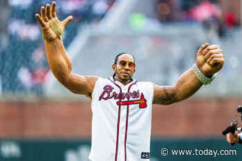 Ludacris threw out a first pitch at a Braves game unlike any you’ve ever seen