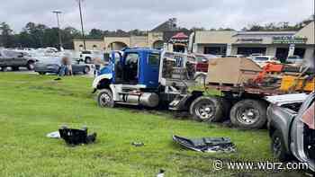 Hammond man killed in Livingston Parish wreck Friday morning