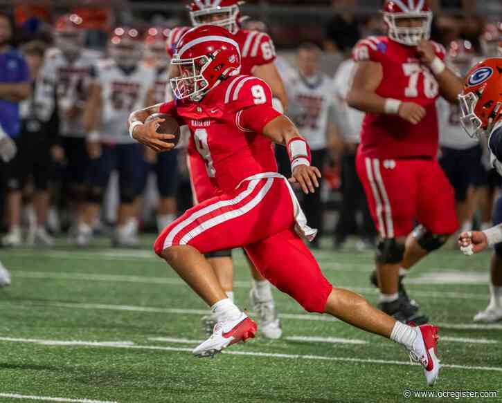 Mater Dei football rolls past Bishop Gorman in national showdown