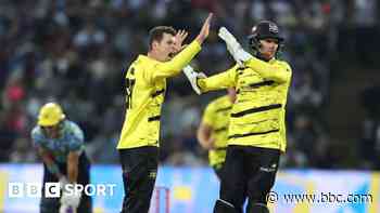 Gloucestershire stun Bears to reach T20 Finals Day