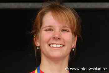 Lotte Verburgh op het podium in Waarloos-Kontich