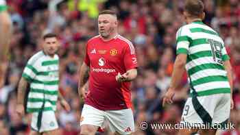 Manchester United 1-1 Celtic: Live score, teams news and updates as Wayne Rooney is replaced by Paul Scholes moments after visitors draw level to cancel out stunning free-kick opener by the Red Devils legend