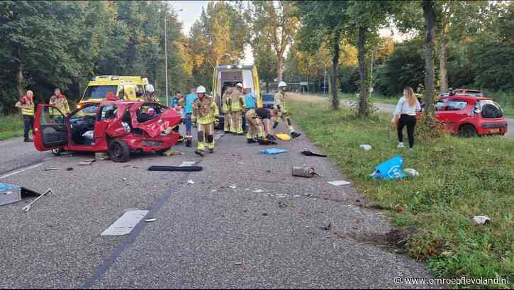 Lelystad - Twee gewonden bij ongeluk Oostranddreef Lelystad