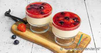 Wat Eten We Vandaag: Panna cotta met aardbei en blauwe bes