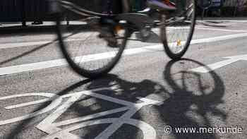 69-Jähriger Radfahrer von Beifahrer aus Auto gezogen: Polizei sucht Zeugen