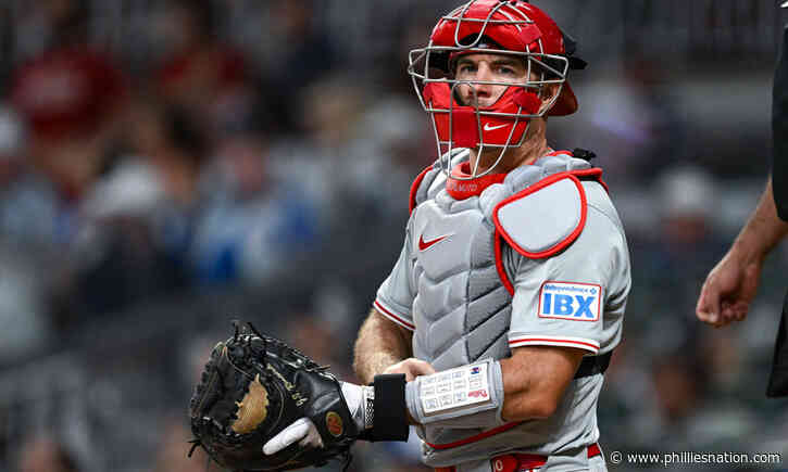 Phillies Injury Updates: J.T. Realmuto needs ‘a couple of days’ after fouling ball off his knee