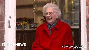 'Oldest postmistress' to sell former Post Office