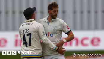 Leicestershire collapse as Yorkshire dominate