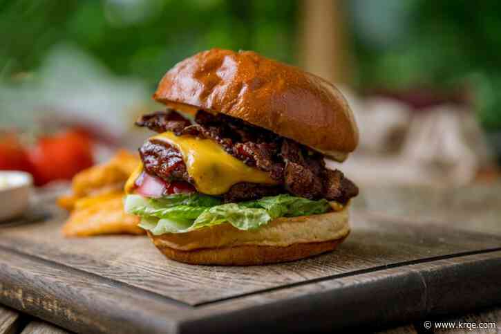 2 New Mexico cheeseburgers make Yelp top 20 list