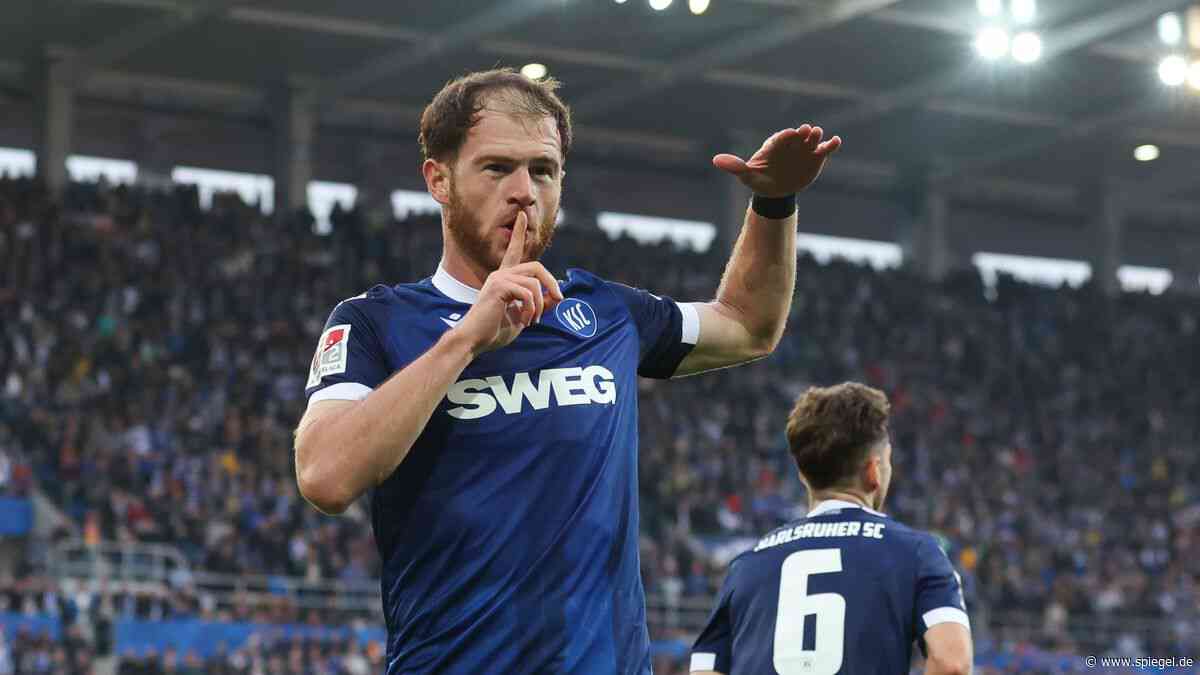 2. Fußball-Bundesliga: Schalke chancenlos – Zivzivadze schießt Karlsruhe an die Spitze