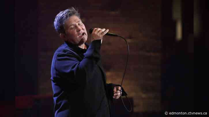 k.d. lang gets the band back together for Canadian country music awards show