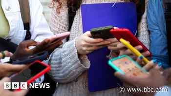 One of England's biggest school academy trusts to ban phone use