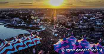 Dit was Appelpop dag II in 20 foto’s: van gekte bij Roxy Dekker en Frans Duijts tot helemaal los bij De Jeugd van Tegenwoordig