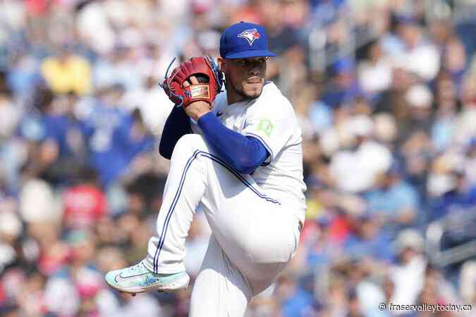 Berrios shines, Guerrero registers 500th career RBI as Blue Jays thump Cardinals 7-2