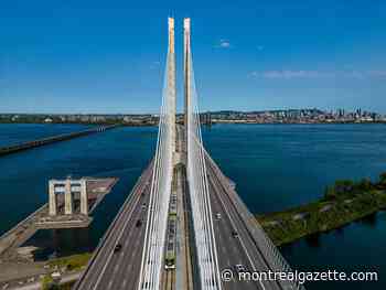 Police arrest 5 people for climbing Champlain Bridge