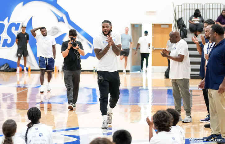 Mavs guard Jaden Hardy hosted his third basketball camp