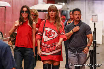 Taylor Swift arrives at Chiefs-Bengals game with some special guests