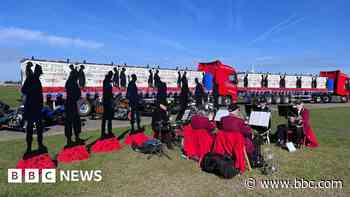 D-Day servicemen silhouettes return from Normandy