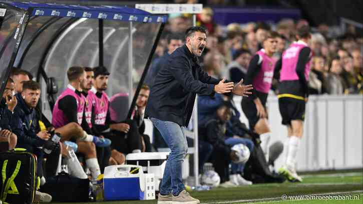 NAC-trainer Hoefkens voor één duel naar de tribune verbannen na rode kaart