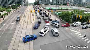 Toronto fines for stopping in intersections rise from $90 to $450