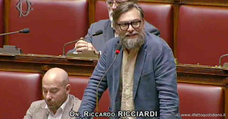 Ius scholae, Ricciardi (M5s) al governo: “Perché non volete approvarlo? Il vostro cinismo si oppone ai diritti dei bambini”