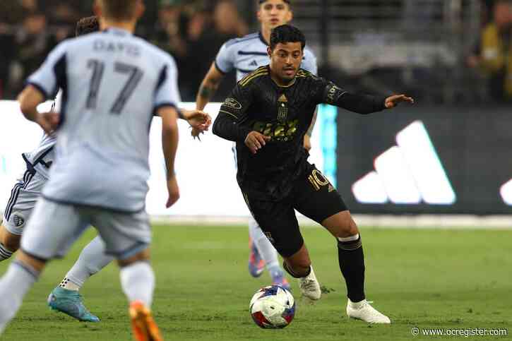 LAFC re-signs superstar Carlos Vela