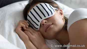 I read that wearing an eye mask at night 'helps you lose weight'. Amazingly, it actually works! PROFESSOR ROB GALLOWAY