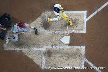 Brewers beat Phillies 6-2 in matchup of NL division leaders