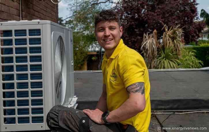 UK needs 16-fold increase in heat pumps and faster smart metering for 2030 targets