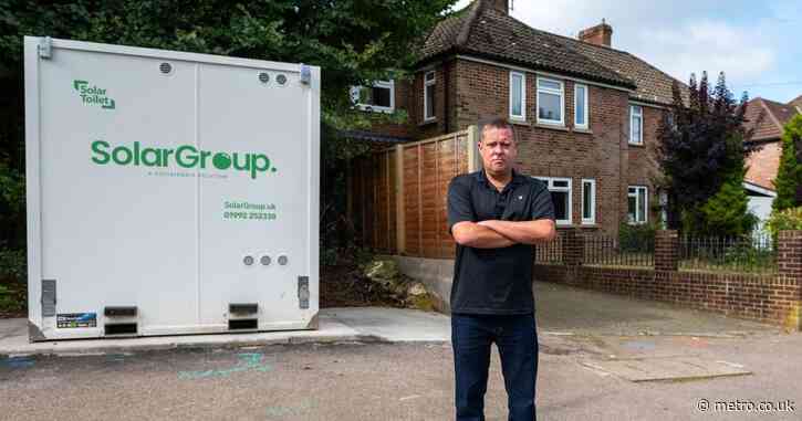 Man says he can’t sell his house because a toilet for bus drivers was put up outside it