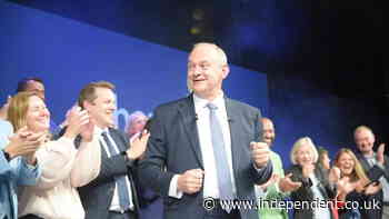 Ed Davey belts out ‘Sweet Caroline’ to finish Lib Dem conference